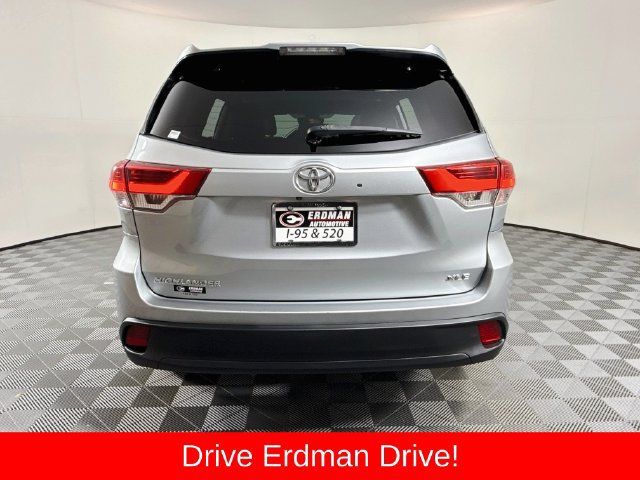 Used 2018 Toyota Highlander XLE FWD image 22