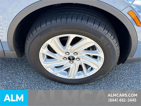 Used 2024 Lincoln Corsair AWD image 15