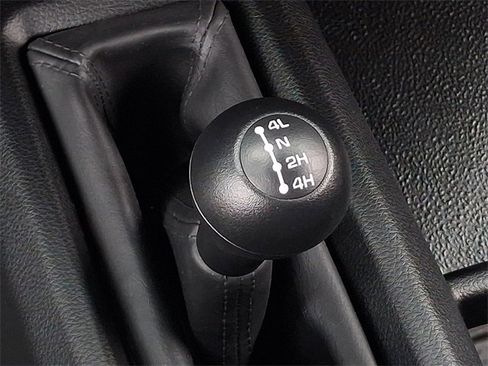 Used 2024 RAM 2500 Tradesman w/ Chrome Appearance Group image 20