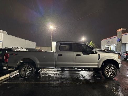 Used 2020 Ford F250 XL w/ STX Appearance Package image 3