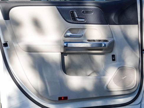 Certified 2024 Mercedes-Benz EQB 350 4MATIC SUV image 20