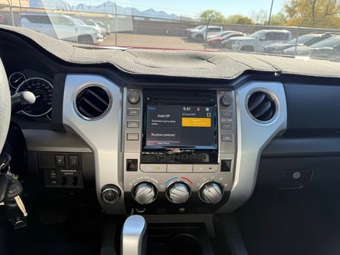 Used 2017 Toyota Tundra SR5 w/ SR5 Upgrade Package image 21