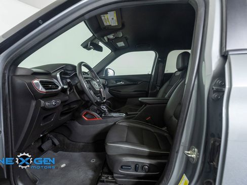 Used 2023 Chevrolet TrailBlazer RS FWD image 11