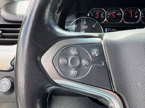 Used 2019 Chevrolet Suburban LT AWD/4WD image 26