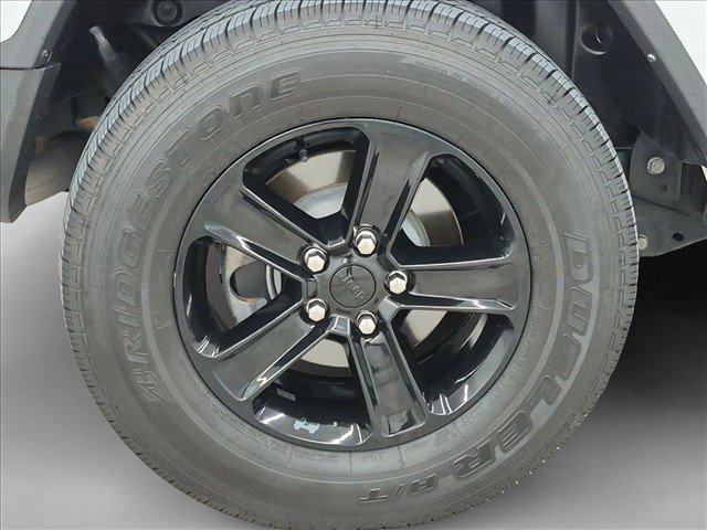 Used 2022 Jeep Wrangler Unlimited Sahara AWD/4WD image 22