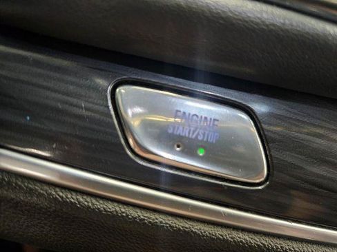 Used 2019 Buick Enclave Essence FWD image 22