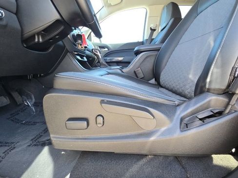 Used 2022 Chevrolet Colorado Z71 image 21