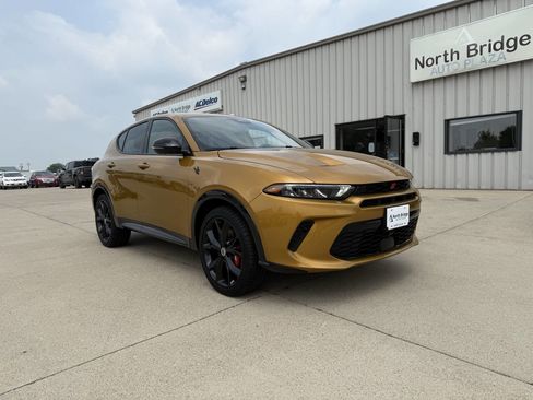 Used 2024 Dodge Hornet R/T image 1