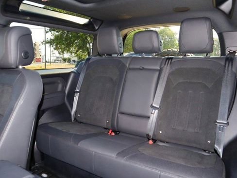 Used 2023 Land Rover Defender 90 V8 image 23