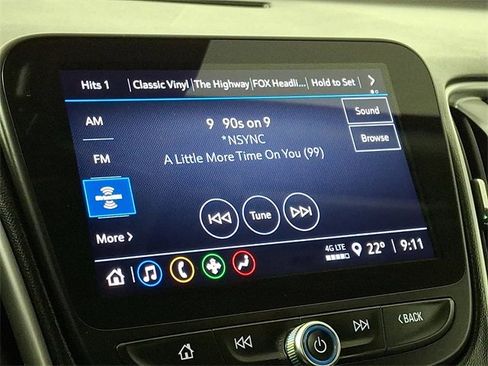 Used 2023 Chevrolet Malibu LT image 3