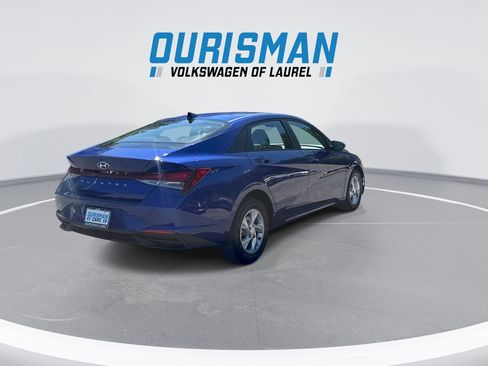 Used 2023 Hyundai Elantra SE w/ Cargo Package FWD image 8