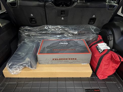 Used 2024 Jeep Wrangler Unlimited Rubicon 392 AWD/4WD image 40