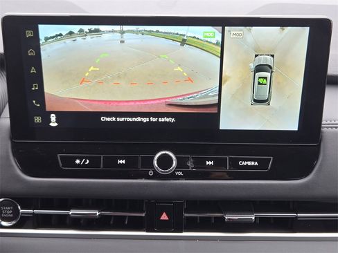 Used 2025 Mitsubishi Outlander SE image 13