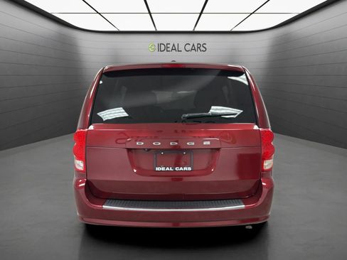Used 2018 Dodge Grand Caravan SXT FWD image 6