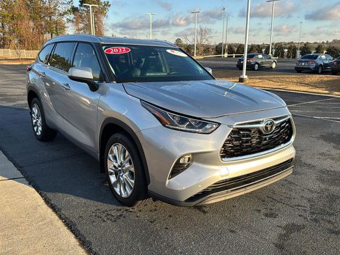 Certified 2022 Toyota Highlander Limited image 6