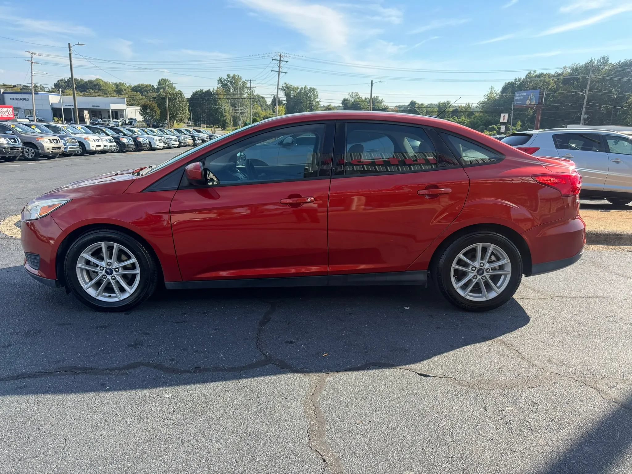 Used 2018 Ford Focus SE FWD image 4