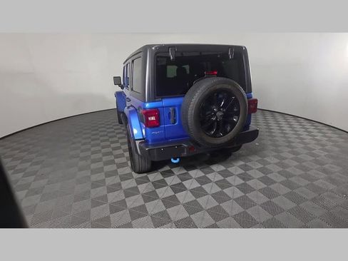 Used 2022 Jeep Wrangler Unlimited Sahara image 40