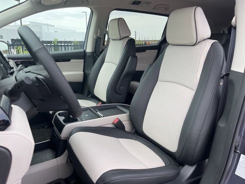 New 2026 Honda Odyssey Elite image 14