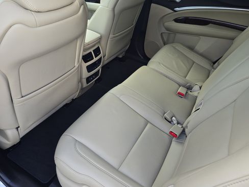 Used 2020 Acura MDX SH-AWD image 11