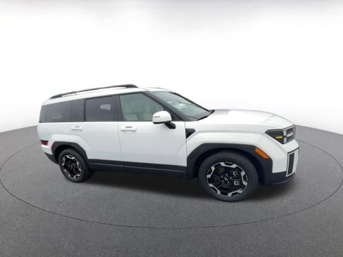 Used 2025 Hyundai Santa Fe SEL image 2