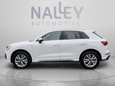 Used 2023 Audi Q3 2.0T Premium w/ Convenience Package AWD/4WD image 2