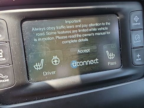 Used 2014 Jeep Cherokee Latitude w/ Comfort/Convenience Group AWD/4WD image 13