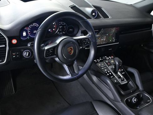 Certified 2023 Porsche Cayenne Platinum Edition AWD/4WD image 4