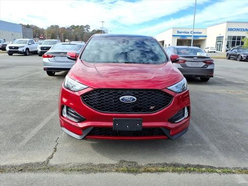 Used 2020 Ford Edge ST w/ Cold Weather Package image 2