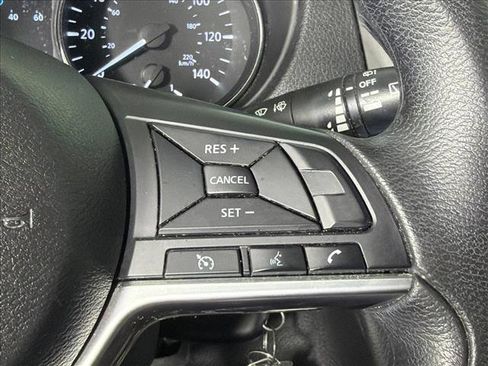Used 2020 Nissan Rogue S FWD image 25