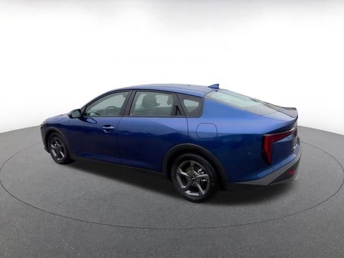 Used 2025 Kia K4 LXS image 10