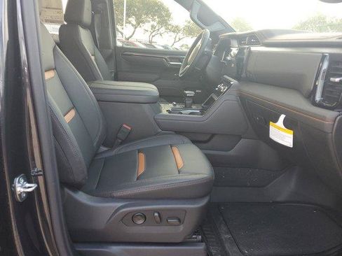 New 2026 GMC Sierra 1500 AT4 w/ Technology Package image 11