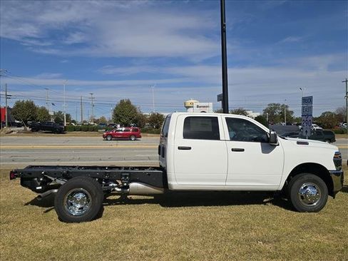 New 2026 RAM 3500 Tradesman image 2
