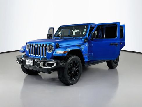 Used 2022 Jeep Wrangler Unlimited Sahara AWD/4WD image 22