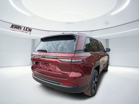 New 2025 Jeep Grand Cherokee Limited w/ Black Appearance Package RWD image 3