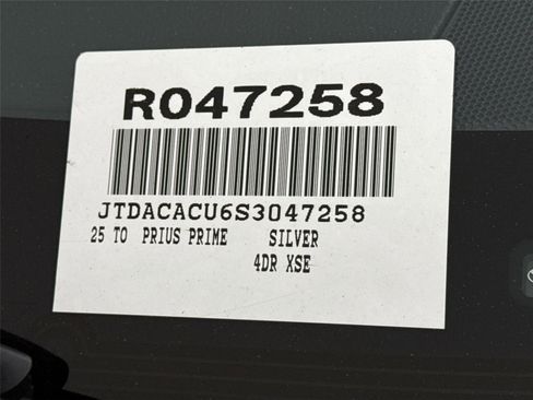 Certified 2025 Toyota Prius Plug-In Hybrid FWD image 44