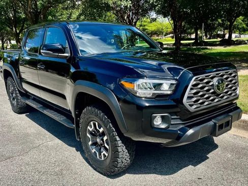 Used 2022 Toyota Tacoma TRD Off-Road w/ Technology Package AWD/4WD image 1