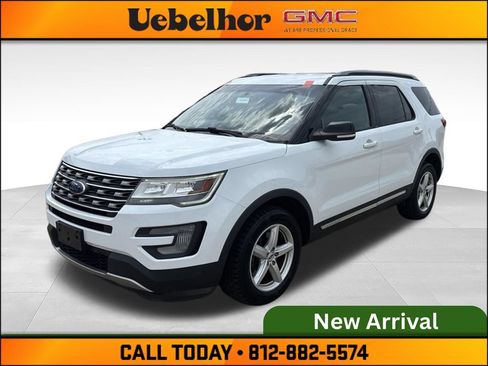 Used 2017 Ford Explorer XLT AWD/4WD image 1
