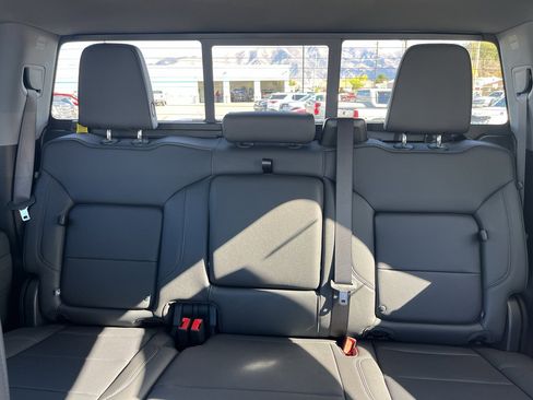 New 2025 GMC Sierra 2500 SLT w/ SLT Convenience Package image 27