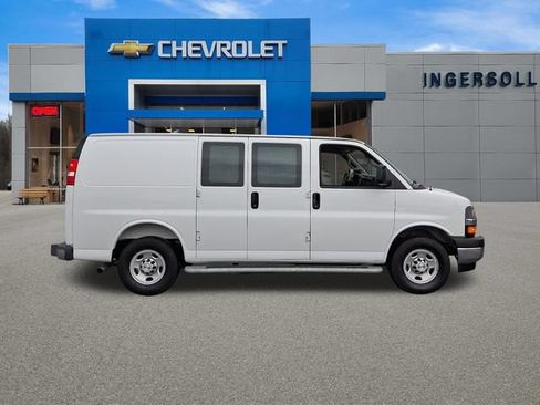 Used 2025 Chevrolet Express 2500 w/ Driver Convenience Package RWD image 27