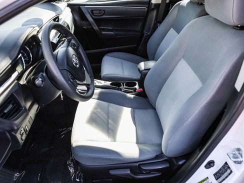 Used 2014 Toyota Corolla S image 8