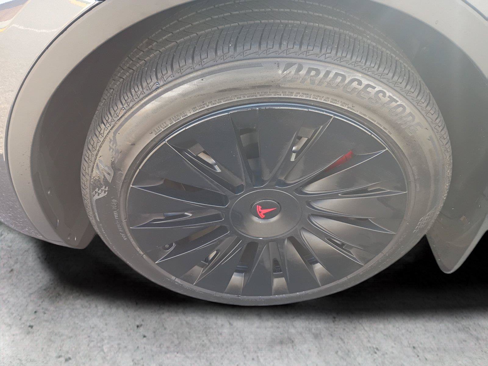 Used 2023 Tesla Model Y Long Range AWD/4WD image 22