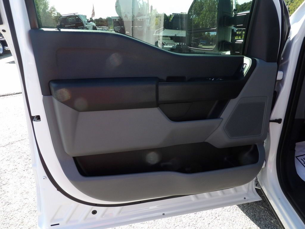 Used 2023 Ford F250 XL RWD image 14