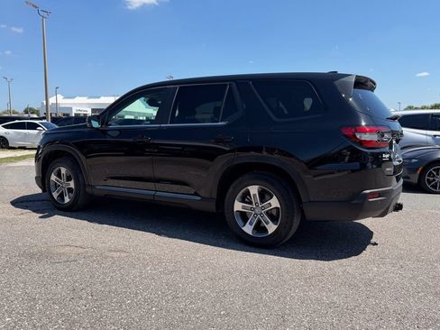 Used 2023 Honda Pilot EX-L image 7