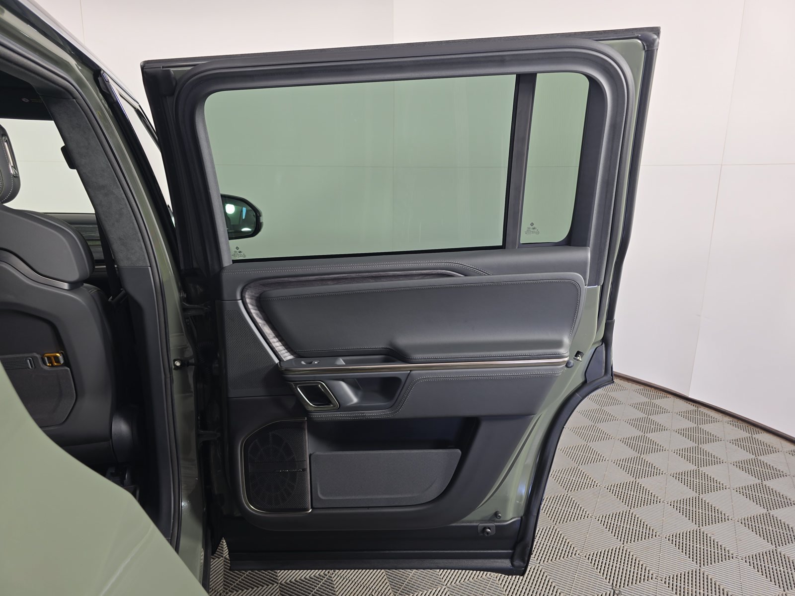 Used 2022 Rivian R1S Launch Edition Quad AWD/4WD image 19
