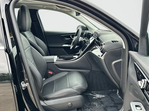 Used 2023 Mercedes-Benz GLC 300 4MATIC image 21