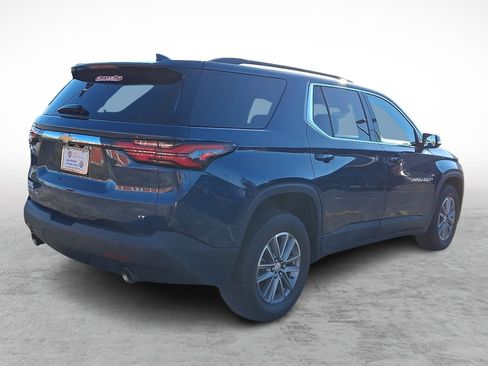 Used 2023 Chevrolet Traverse LT image 5