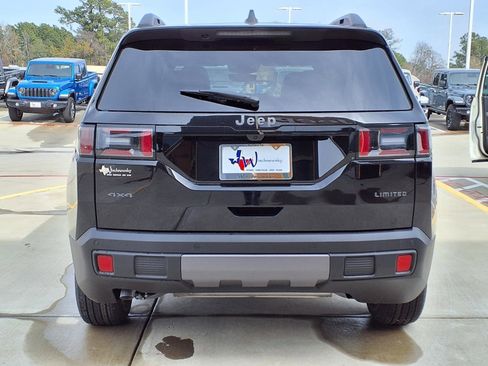 New 2026 Jeep Cherokee Laredo image 7