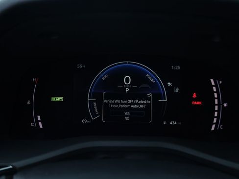 Used 2025 Toyota Camry SE image 34