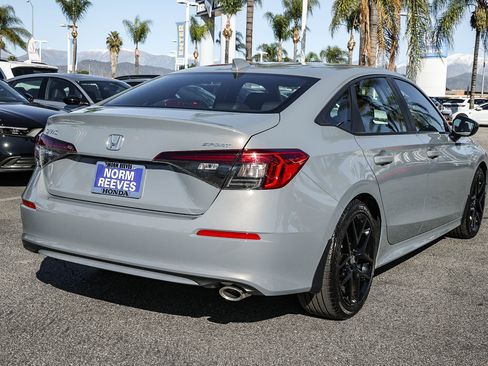 Used 2025 Honda Civic Sport image 11