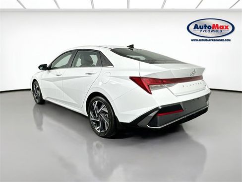 Used 2024 Hyundai Elantra Limited image 6